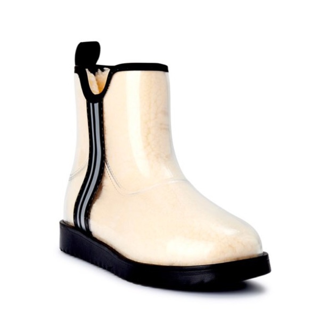 NWT Time and Tru Women’s Winter Boots with Faux Sherpa Lining Tan